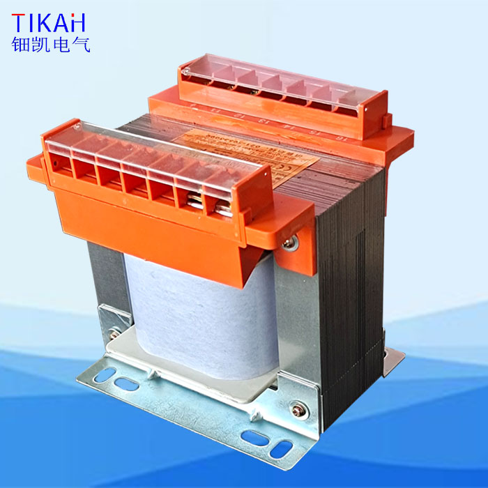 ����׃����